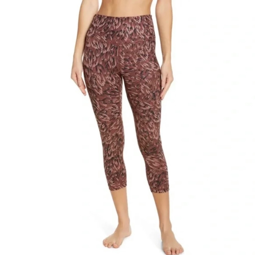 NWT Women’s Zella High Waisted Studio Light Crop Leggings